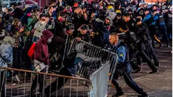 Las protestas en el centro de ICE en Newark obligan a las autoridades a decretar un toque de queda
