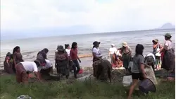 Mujeres indígenas protegen el lago de Atitlán de la contaminación