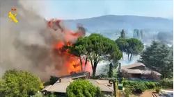 Europe's wildfires force over 300,000 people to evacuate as they burn towards cities