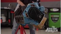 El Big Block Mopar de 512ci pasa de ser un motor de calle a una bala de carreras