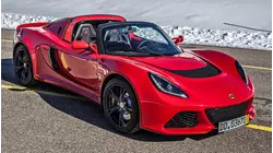 Lotus Elise vs Roding Roadster