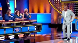 Hysterical! Amy's "country" answer destroys Steve Harvey! | Family Feud