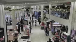 'Tis the season to be shopping in record numbers