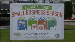 Small businesses in the spotlight during holiday parade in Farmingdale