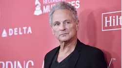 Former Fleetwood Mac guitarist Lindsey Buckingham attacked in Santa Monica: Sources