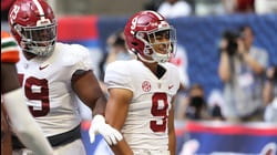 #2 Alabama Comfortably Handles Arkansas In SEC Bout