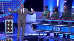 Steve Harvey tells DMV employee, "You're the nastiest people!"