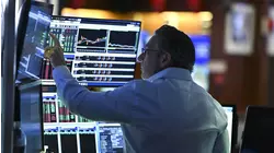 Wall St. Has Worst Day in a Month, Driven by Rise in Foreclosures