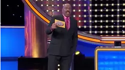 Steve Harvey has zero faith in Kendell. | Family Feud