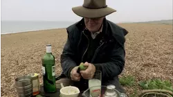 Booze Bites: Gin Alexanders and Summer Flower Beers