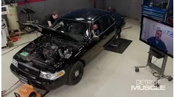 Potenciando los 160 caballos de fuerza de un Interceptor policial Crown Vic