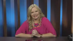 Melissa Peterman Is Up To No Good