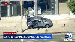 Bomb squad investigating suspicious item in Hancock Park