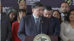 Gov. Pritzker signs bill expanding legal protections for immigrants in Illinois