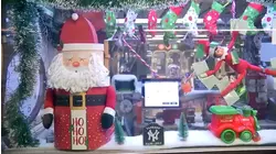 Meet the MTA workers spreading holiday cheer at a subway station in the Bronx