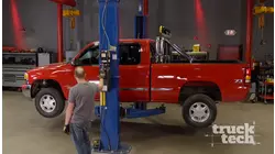 Añadiendo estilo noventero a un GMC Daily Driver del 2000