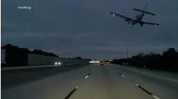 Video captures plane landing on Florida highway, crashing into car