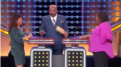 Steve Harvey loves Mimi's "Pop It" dance! | Family Feud