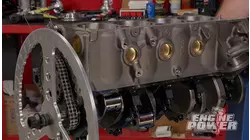 El bloque pequeño de Chevy de alta compresión y altas revoluciones.
